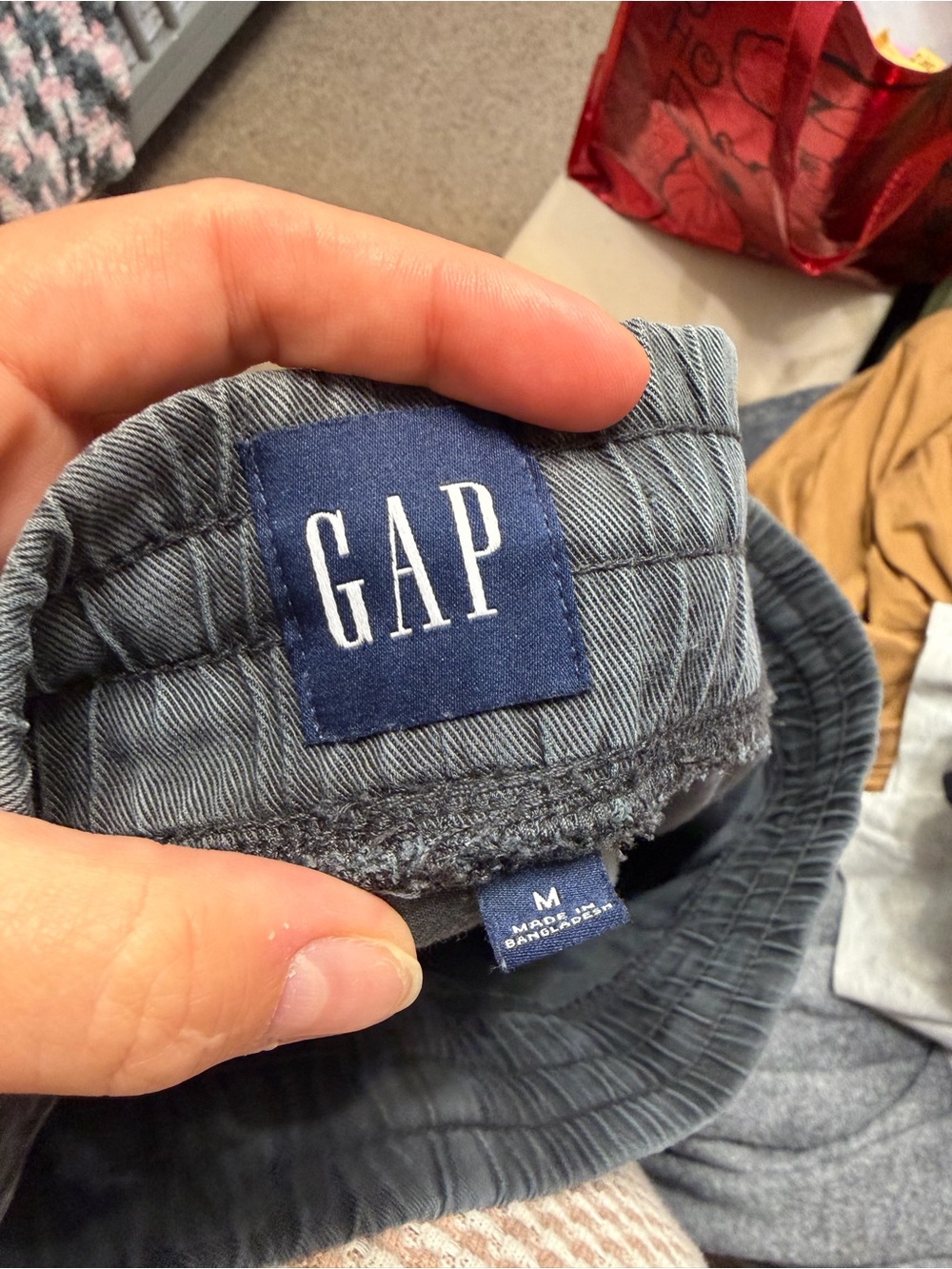 GAP Joggers - Picture 9 of 9